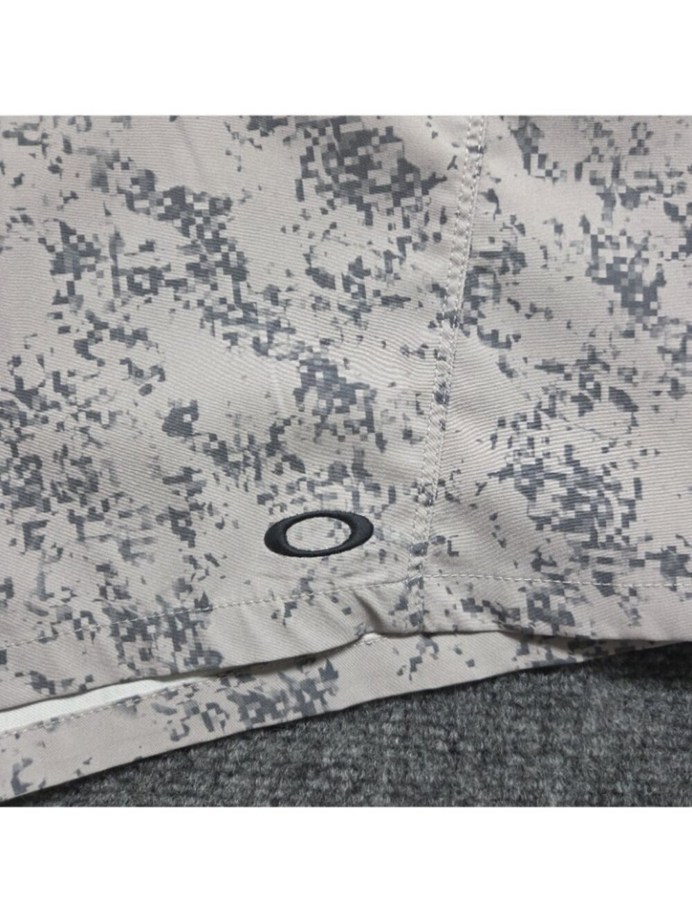 Oakley Shorts Mens 34 Reduct Digi Camo Hybrid Golf Short Casual NWOT - Picture 8 of 14